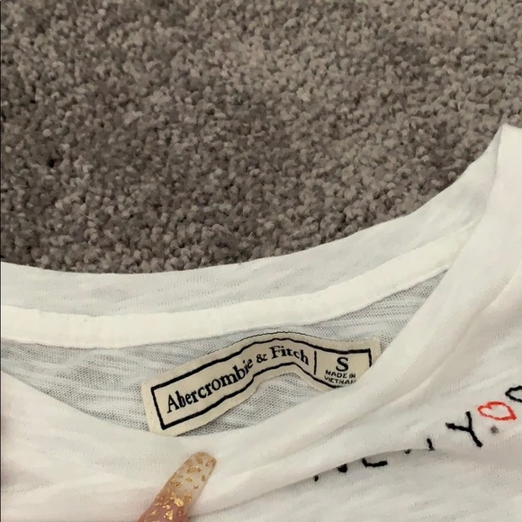 2 Abercrombie and Fitch Top - Picture 3 of 5